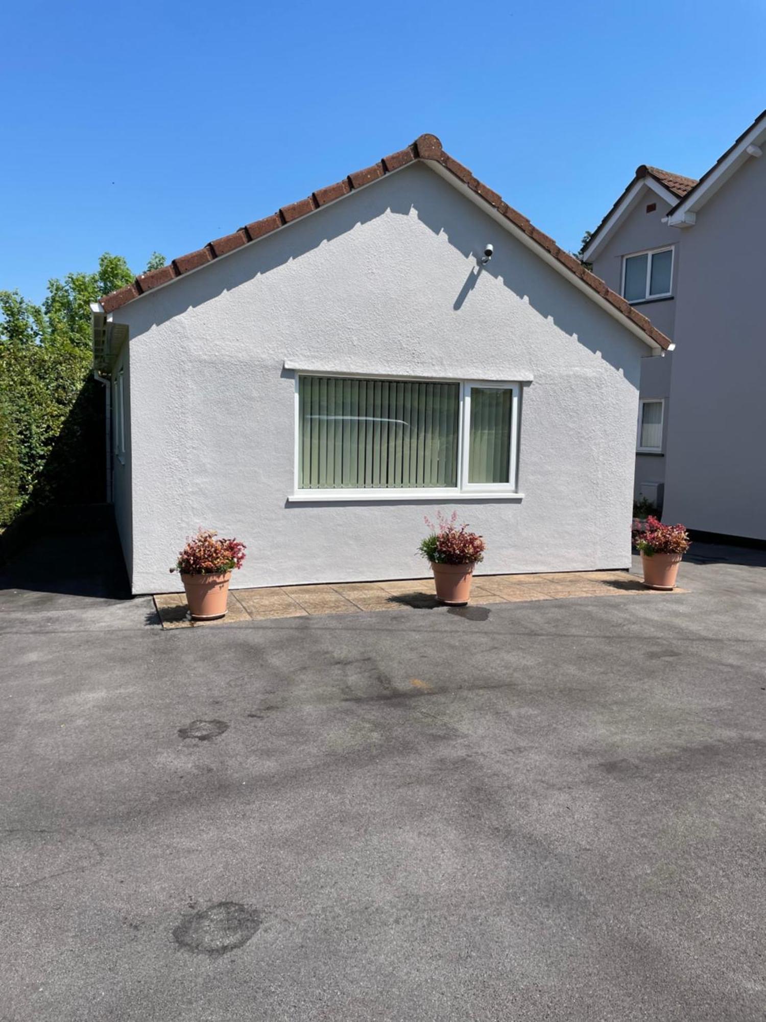 Leylands Annexe *