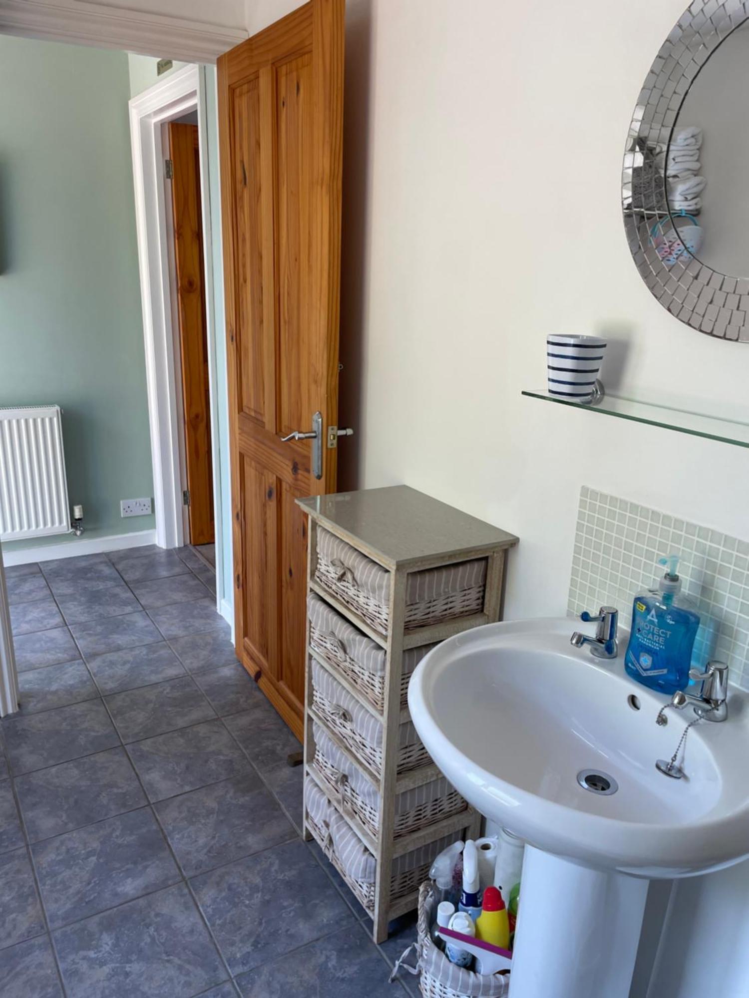 Leylands Annexe Holiday home *