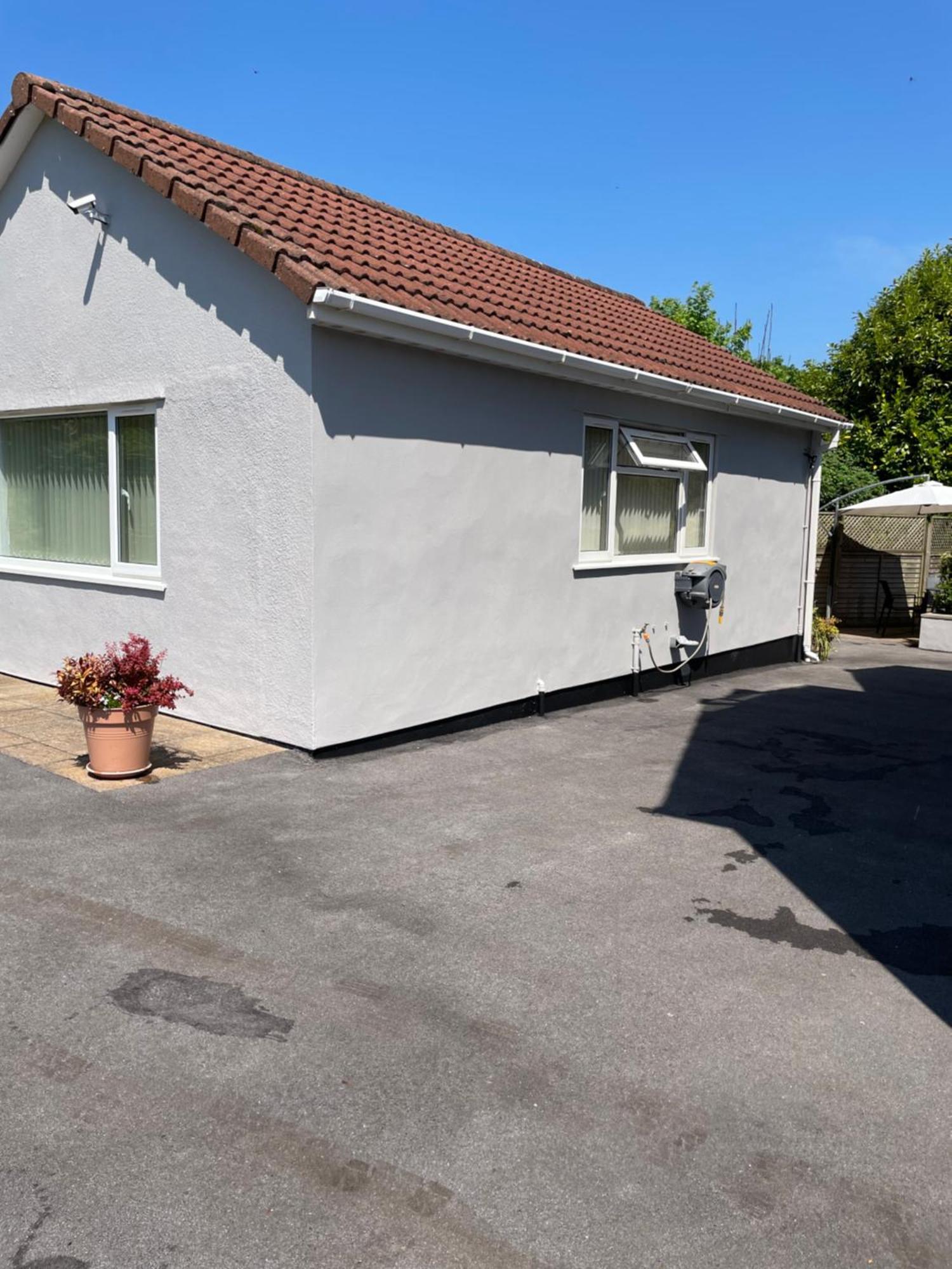 Leylands Annexe *